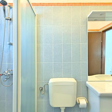 公寓 Komfortable Bozica 2 By Interhome