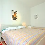 아파트 Komfortable Bozica 2 By Interhome *